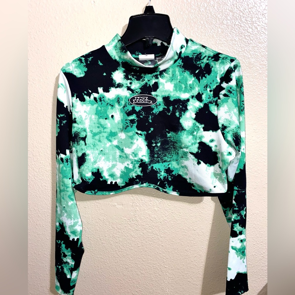H&M no fear crop top